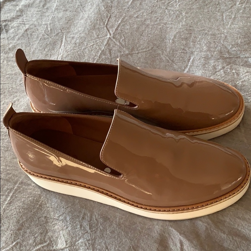 Vince mauve patent loafers